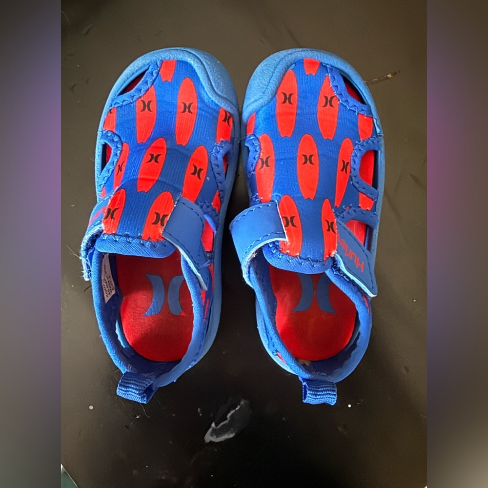 Hurley Sandals // Water Shoes